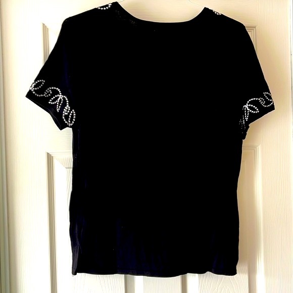 Carducci Woman V Neck Sweater with Flower Detailing - Picture 3 of 3